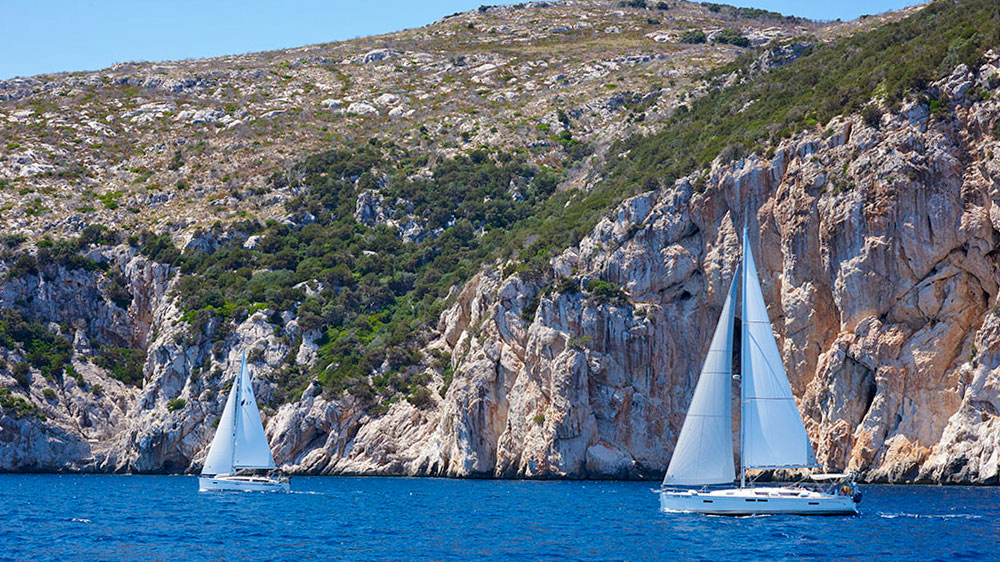 sailboat charter sardinien