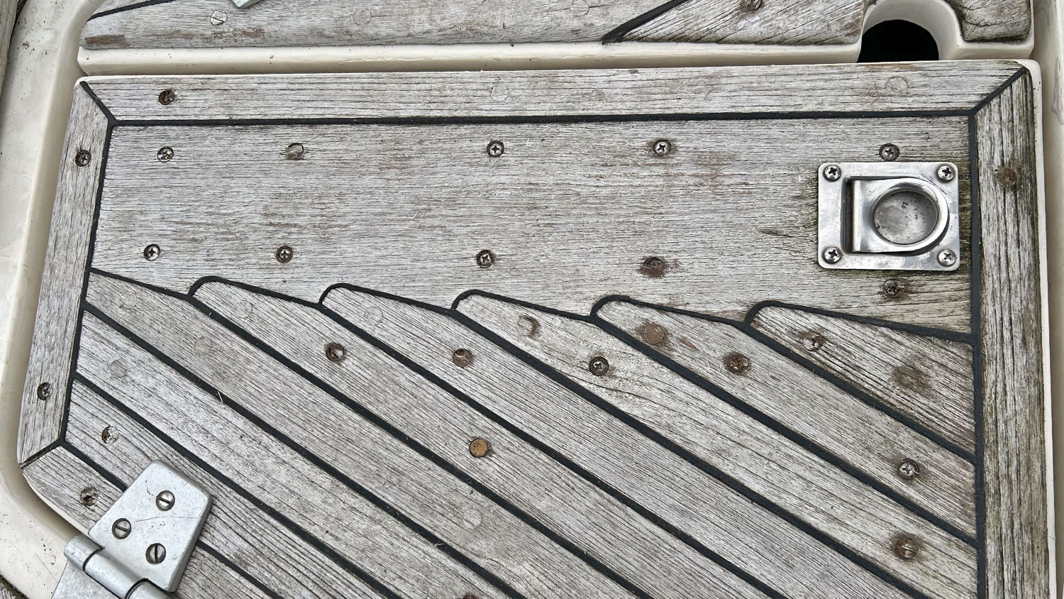 blauwasser_gfk_bootsbau_teakdeck