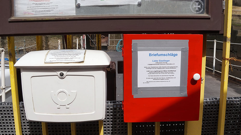 blauwasser_hafen_nordsee_cuxhaven_faehrhafen_briefkasten