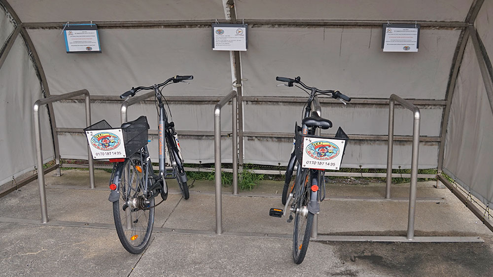 blauwasser_hafen_nordsee_cuxhaven_faehrhafen_leihraeder