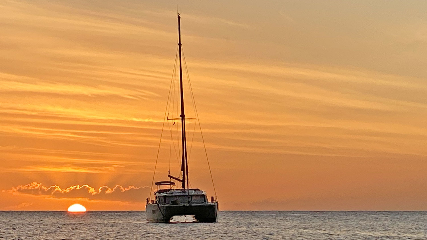 blauwasser_kaufcharter_erfahrungsbericht_sonnenuntergang