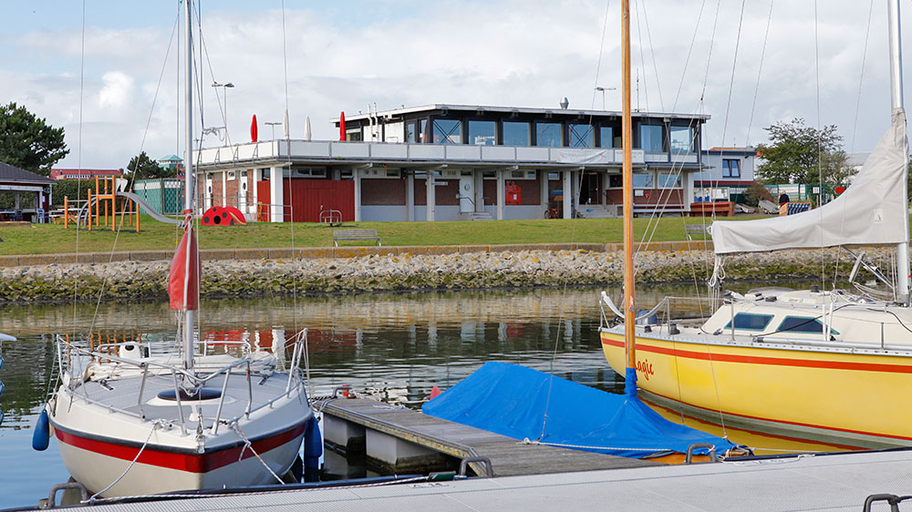 yachthafen cuxhaven restaurant