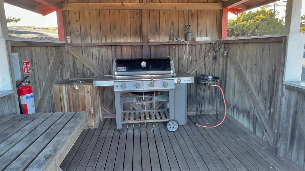 blauwasser_marina_finnland_roedhamn_grill