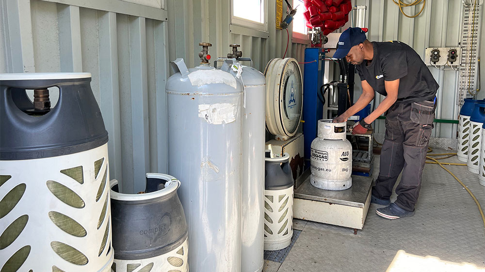 blauwasser_marina_norwegen_lofoten_svolvaer_gasfuellung