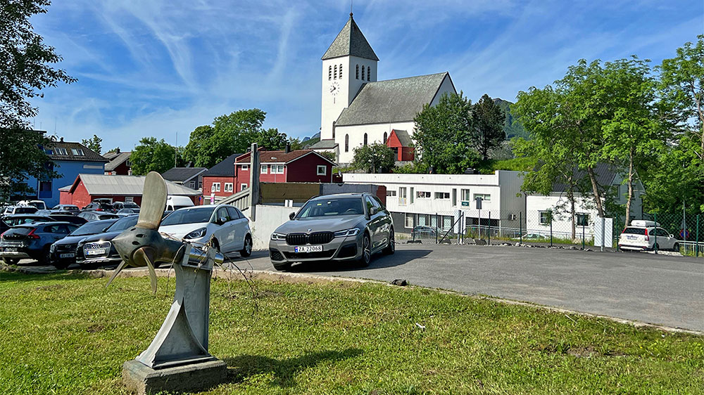 blauwasser_marina_norwegen_lofoten_svolvaer_kirche