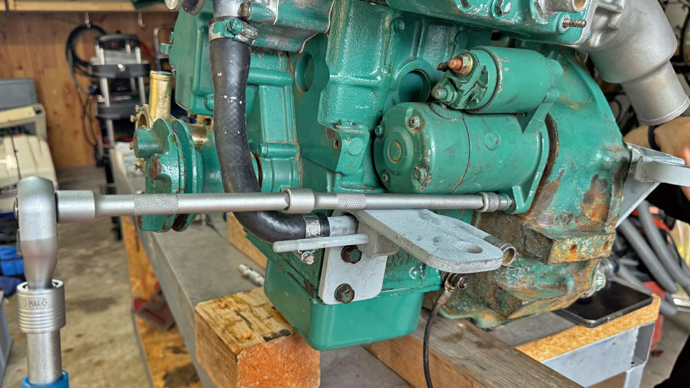 blauwasser_motor_wartung_anlasser_ausbau