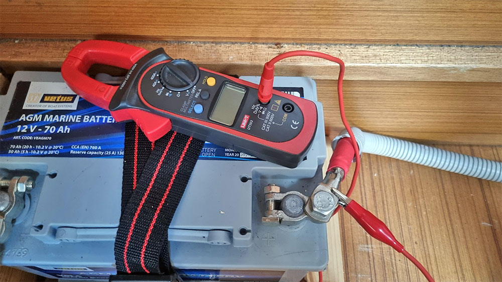 blauwasser_motor_wartung_anlasser_batterie_plus