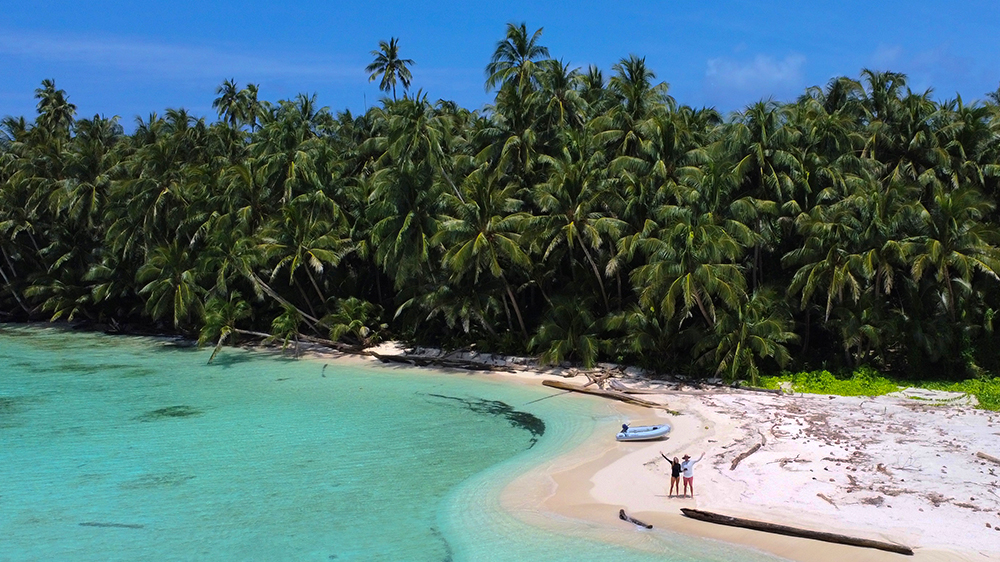 blauwasser_online_weltumsegelung_beluga_einsame_insel_strand