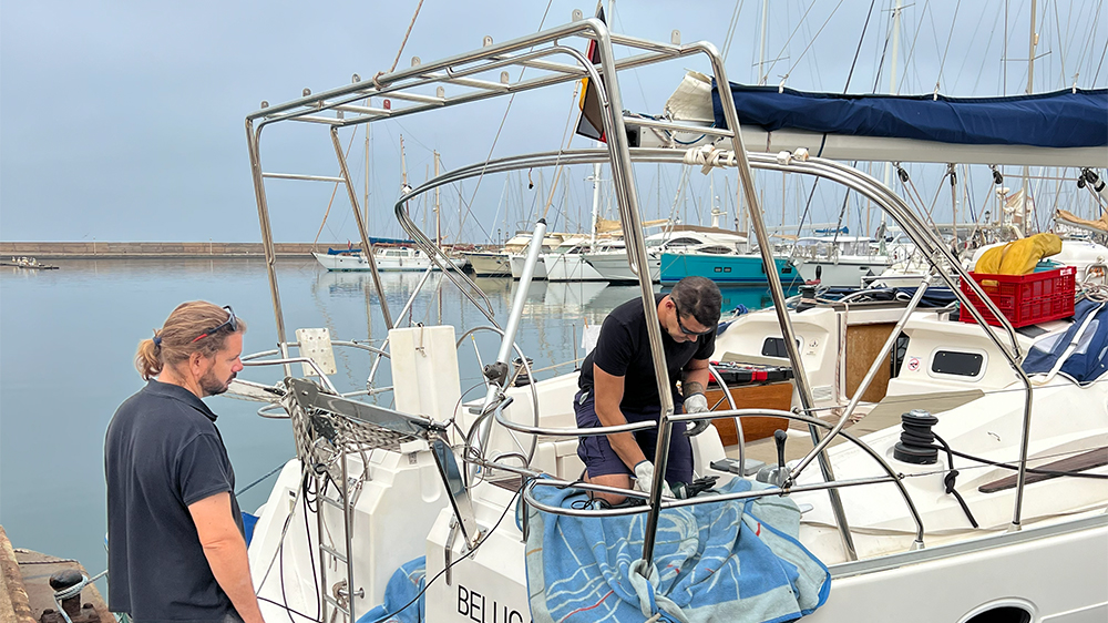 blauwasser_online_weltumsegelung_beluga_geraetetraeger