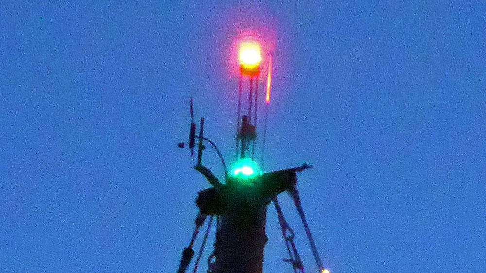 Solar betriebene Leuchtfeuer rot grün zweifarbig blinkendes