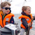 blauwasser_rettungsweste_kinder_cockpit