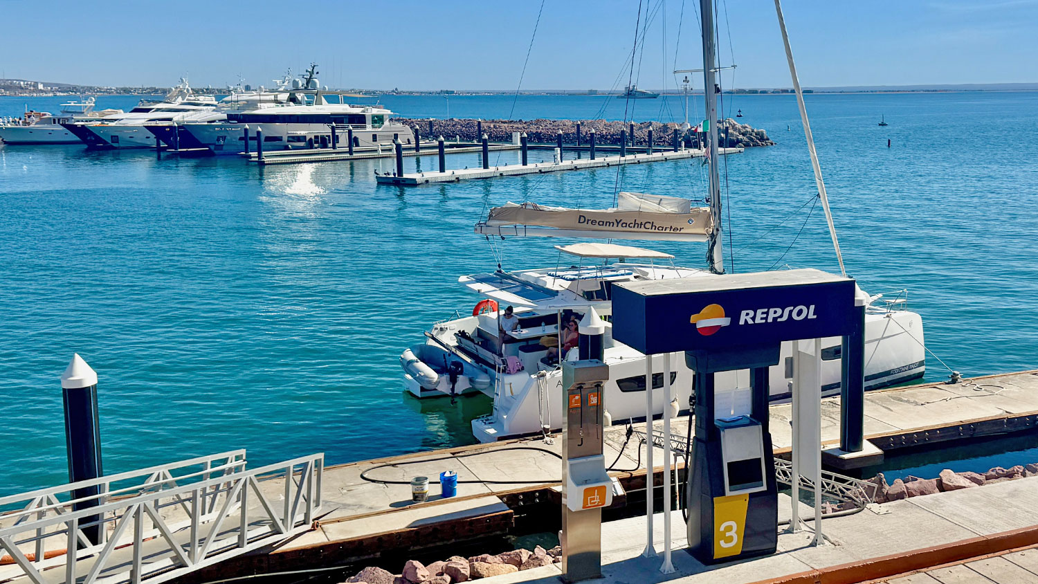 blauwasser_reviere_segeln_mexiko_la-paz_tankstelle