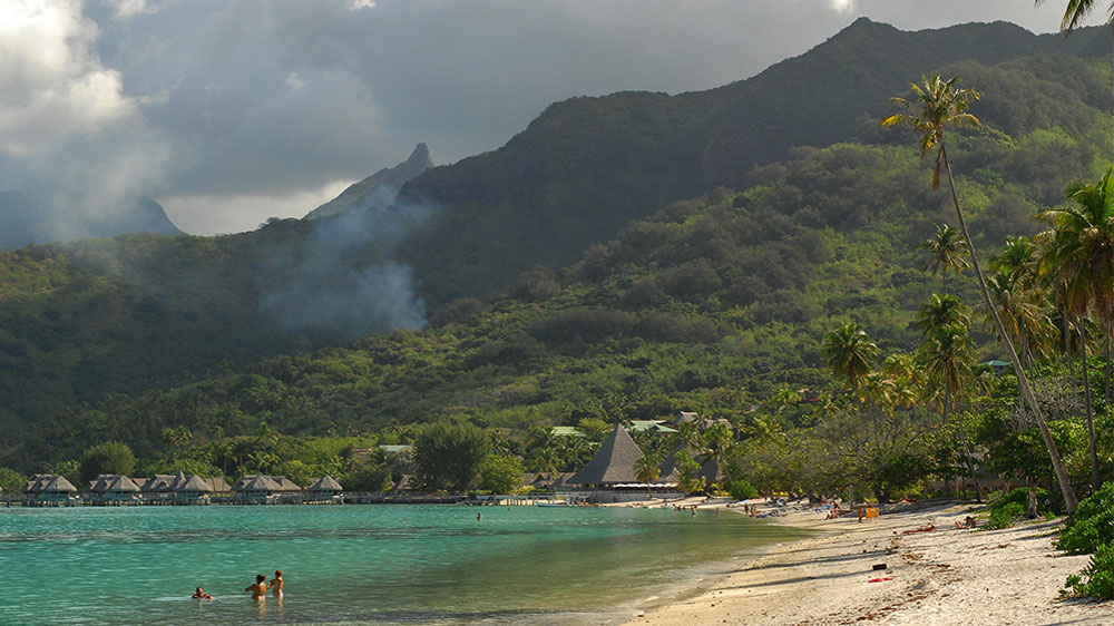 blauwasser_revierinformation_suedpazifik_tahiti_moorea_strand