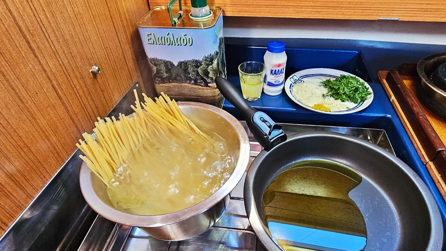 blauwasser_rezepte_-griechische_zitronenpasta_zubereitung