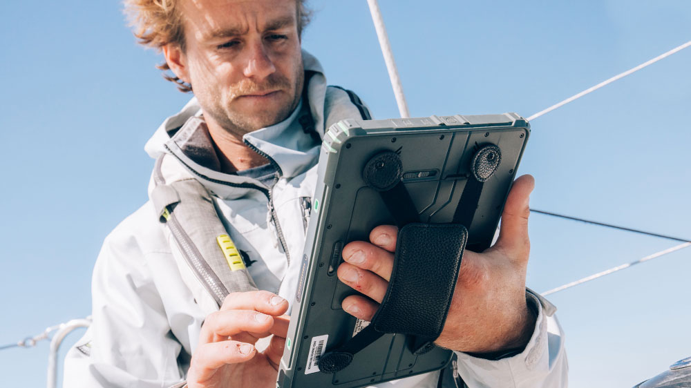 blauwasser_sailproof_navigation_tablet_schlaufe