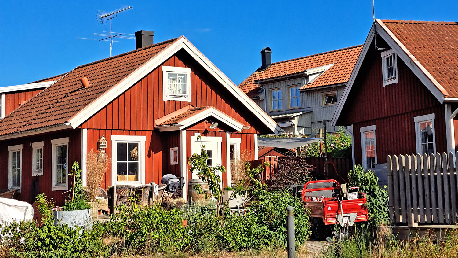 blauwasser_trailerboot_schweden_schwedische_haeuser