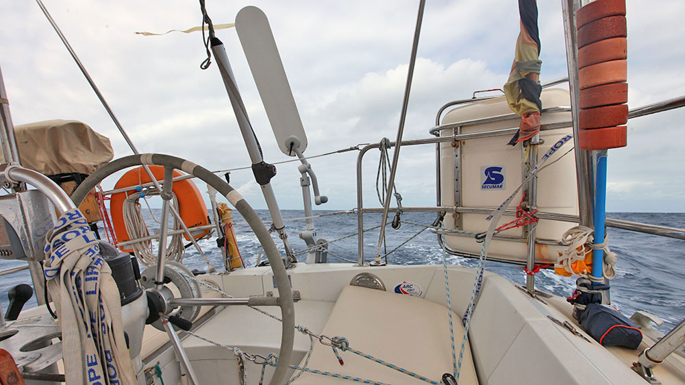 blauwasser_yacht_tipps_gebrauchtbootkauf_windsteueranlage